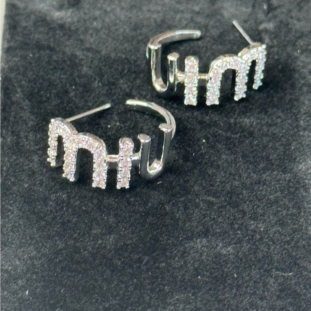 Elegant Silver and White Crystal Earrings